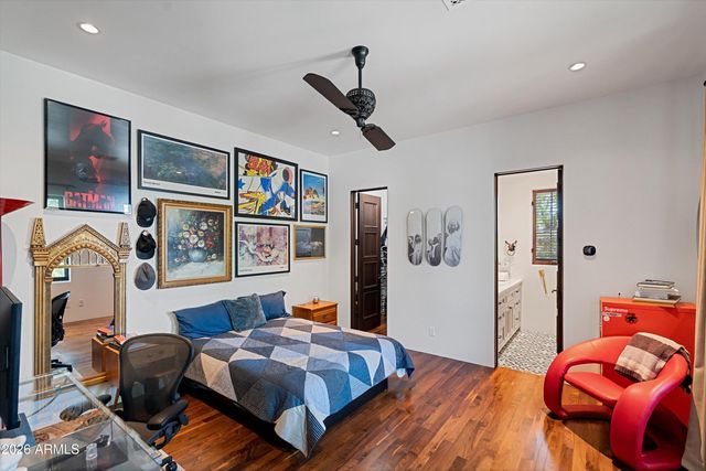 5434 E CAMELHILL Road, Phoenix, AZ 85018