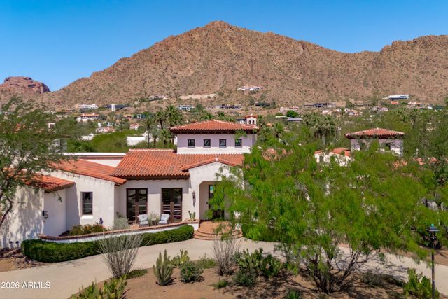 5434 E CAMELHILL Road, Phoenix, AZ 85018