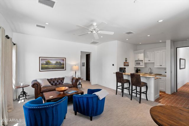 5434 E CAMELHILL Road, Phoenix, AZ 85018