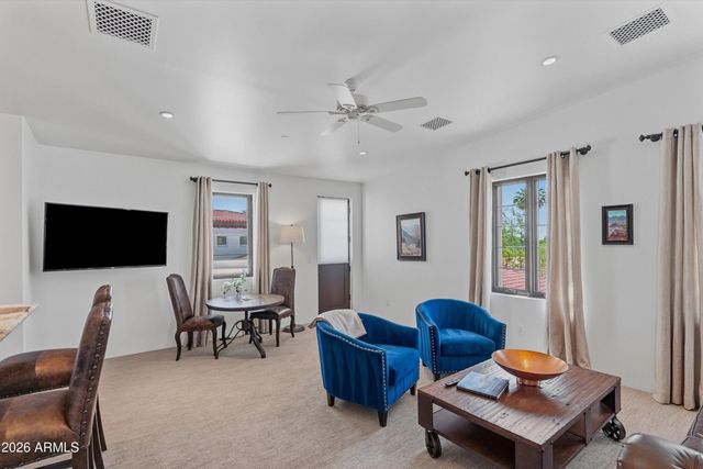 5434 E CAMELHILL Road, Phoenix, AZ 85018