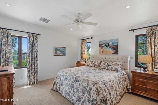 5434 E CAMELHILL Road, Phoenix, AZ 85018