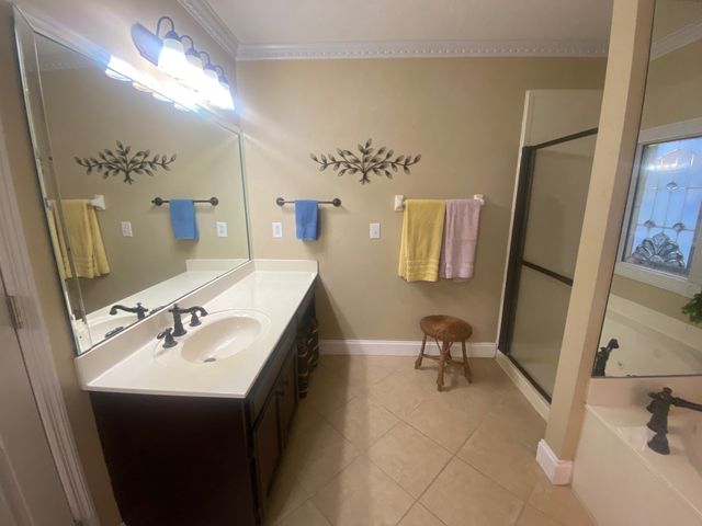 102 Ballentrae Ct, Hendersonville, TN 37075