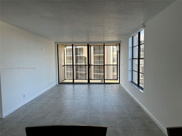 21 Royal Palm way 5060, Boca Raton, FL 33432