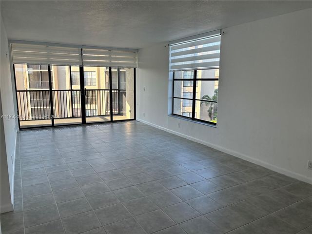 21 Royal Palm way 5060, Boca Raton, FL 33432