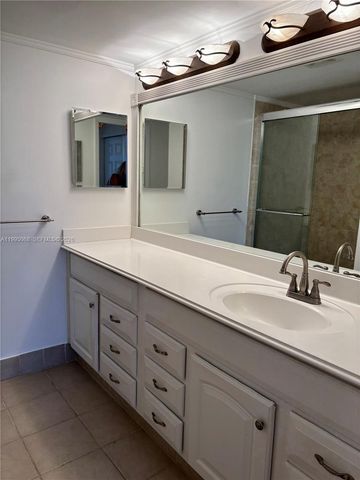 21 Royal Palm way 5060, Boca Raton, FL 33432