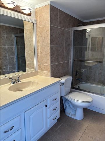 21 Royal Palm way 5060, Boca Raton, FL 33432