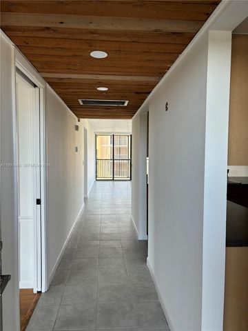 21 Royal Palm way 5060, Boca Raton, FL 33432