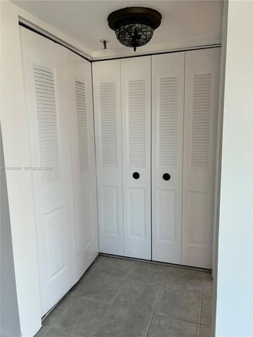 21 Royal Palm way 5060, Boca Raton, FL 33432