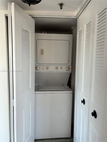 21 Royal Palm way 5060, Boca Raton, FL 33432