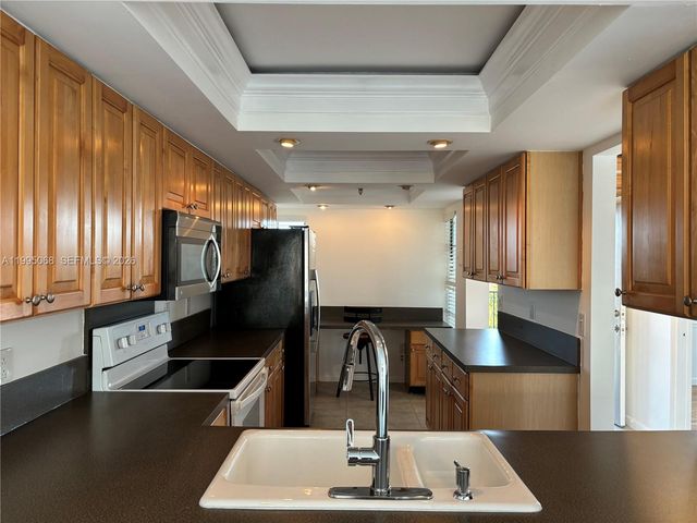 21 Royal Palm way 5060, Boca Raton, FL 33432