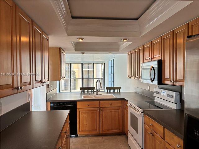 21 Royal Palm way 5060, Boca Raton, FL 33432