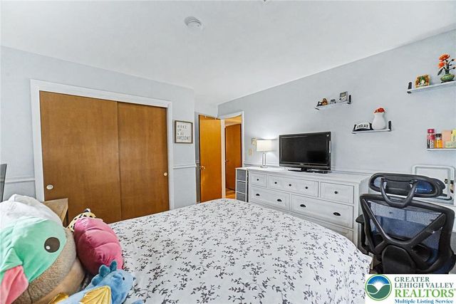 2384 James Drive, South Whitehall Twp, PA 18104
