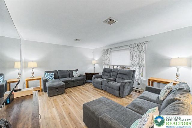 2384 James Drive, South Whitehall Twp, PA 18104