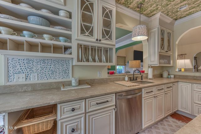 2416 Edinburgh Channel Road, Kingsport, TN 37664