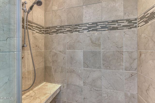 2416 Edinburgh Channel Road, Kingsport, TN 37664