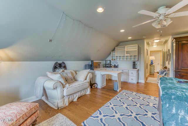 2416 Edinburgh Channel Road, Kingsport, TN 37664