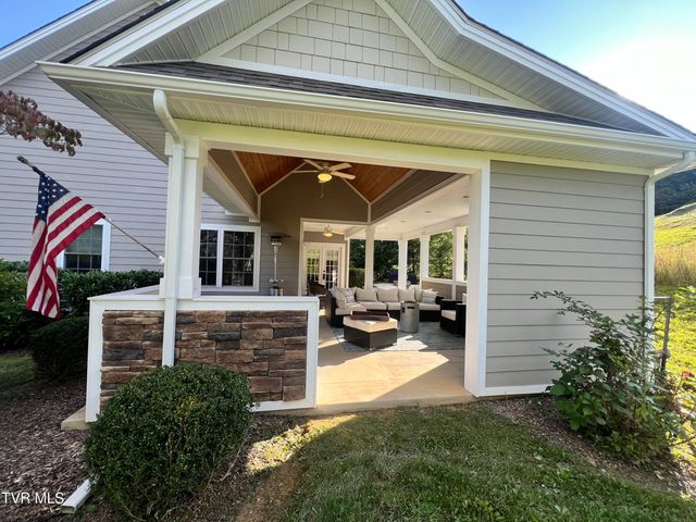 2416 Edinburgh Channel Road, Kingsport, TN 37664