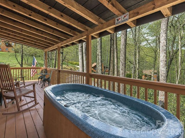 89 Stump Lane, Maggie Valley, NC 28751
