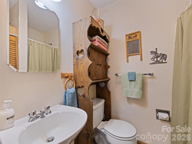 89 Stump Lane, Maggie Valley, NC 28751