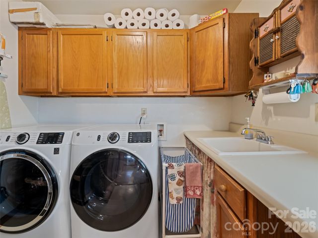 89 Stump Lane, Maggie Valley, NC 28751