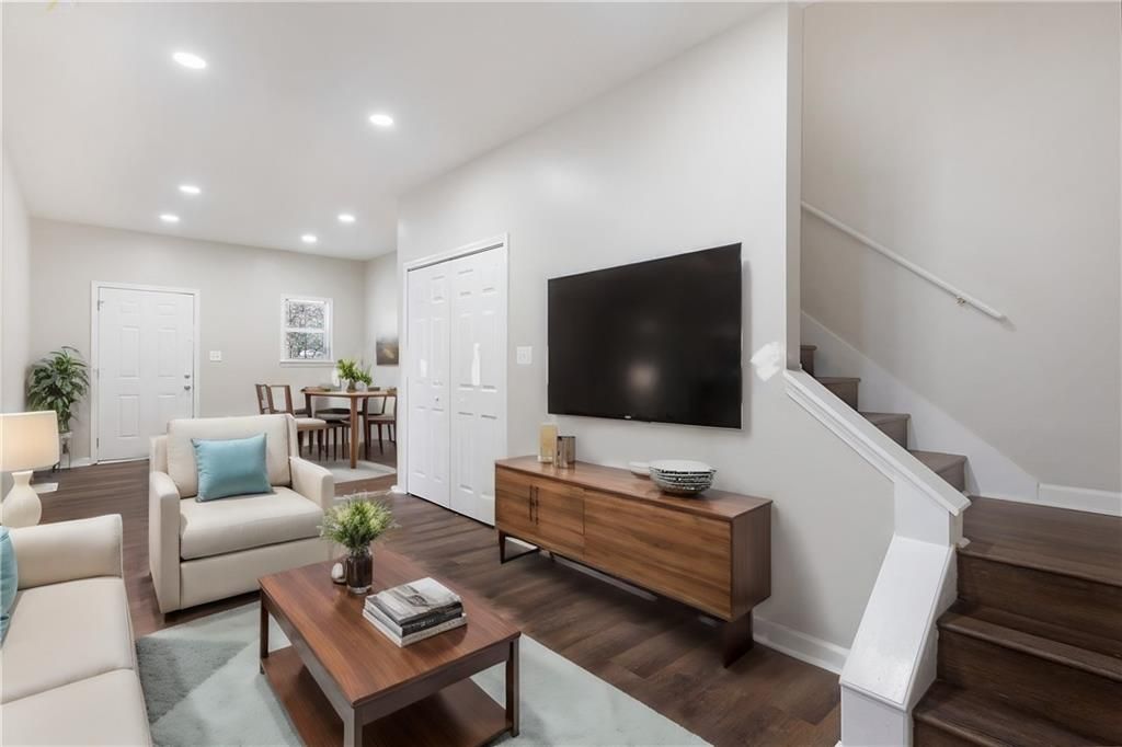 1396 Kennesaw NW Drive B, Atlanta, GA 30318