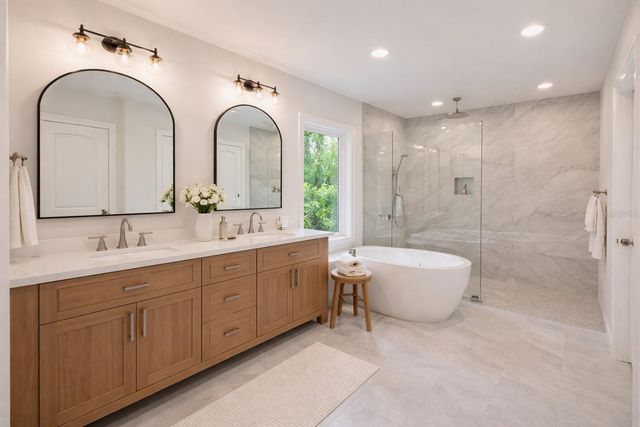 5200 26TH AVENUE N, St Petersburg, FL 33710