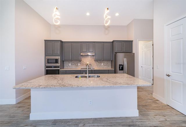 2400 SYMPHONY CIRCLE, St Cloud, FL 34771