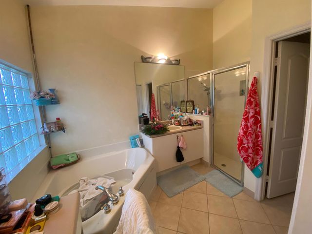 19305 SW 66th Street, Pembroke Pines, FL 33332