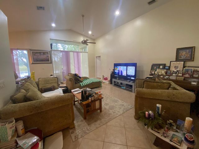 19305 SW 66th Street, Pembroke Pines, FL 33332
