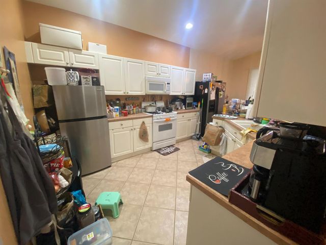 19305 SW 66th Street, Pembroke Pines, FL 33332