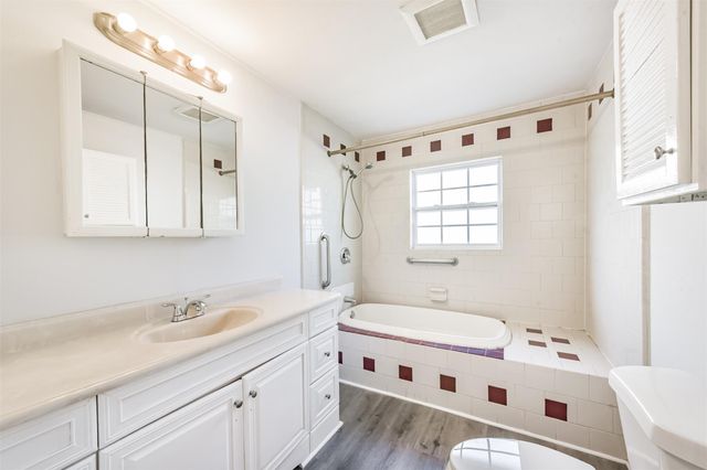 1030 Perkins, Bacliff, TX 77518