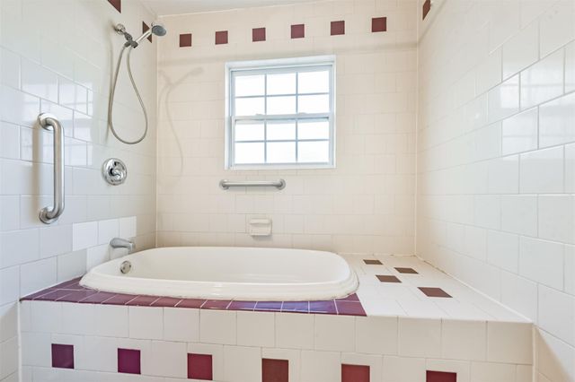 1030 Perkins, Bacliff, TX 77518