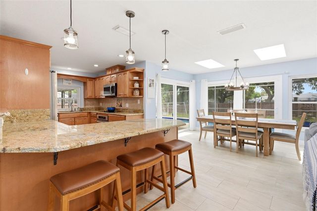 7432 SPARKLING LAKE RD, Orlando, FL 32819