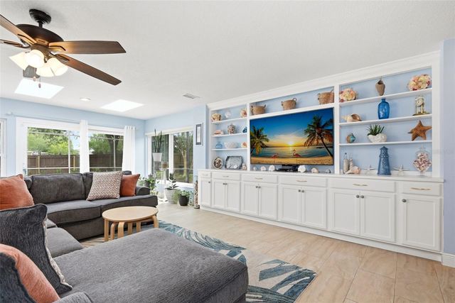 7432 SPARKLING LAKE RD, Orlando, FL 32819