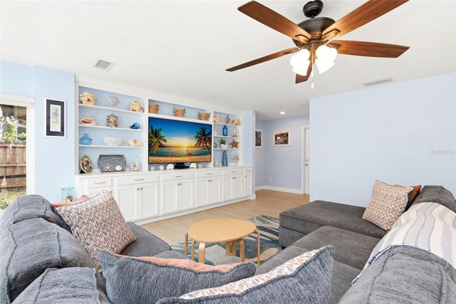 7432 SPARKLING LAKE RD, Orlando, FL 32819