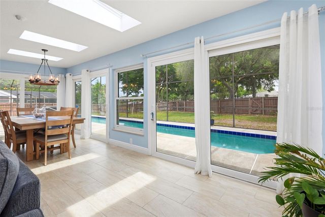 7432 SPARKLING LAKE RD, Orlando, FL 32819