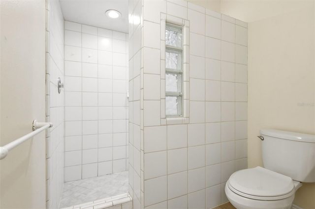 7432 SPARKLING LAKE RD, Orlando, FL 32819