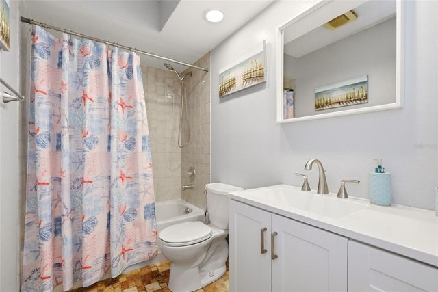 7432 SPARKLING LAKE RD, Orlando, FL 32819