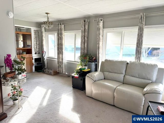 194 Broadmore Av NE, Salem, OR 97301