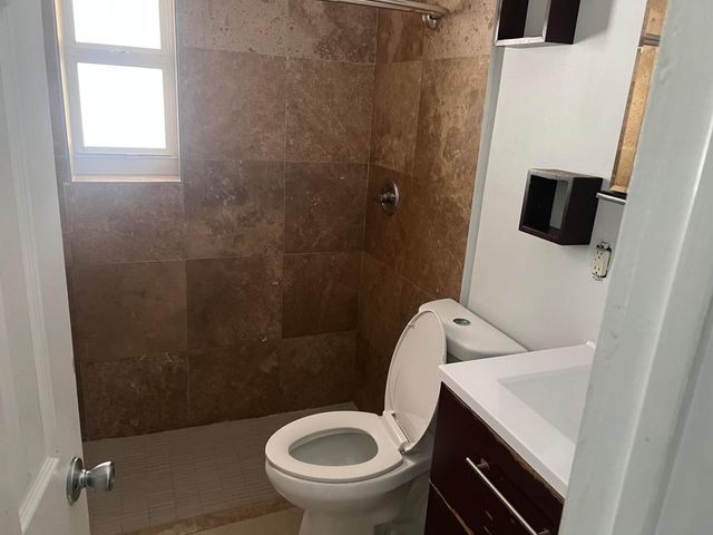 4331 NE 18th Avenue, Pompano Beach, FL 33064