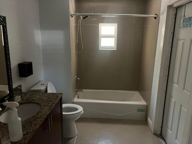 4331 NE 18th Avenue, Pompano Beach, FL 33064