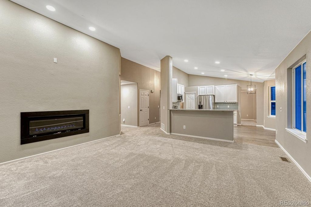 Image 10 of property listing at 7548 Lebrun Court, Lone Tree, CO 80124