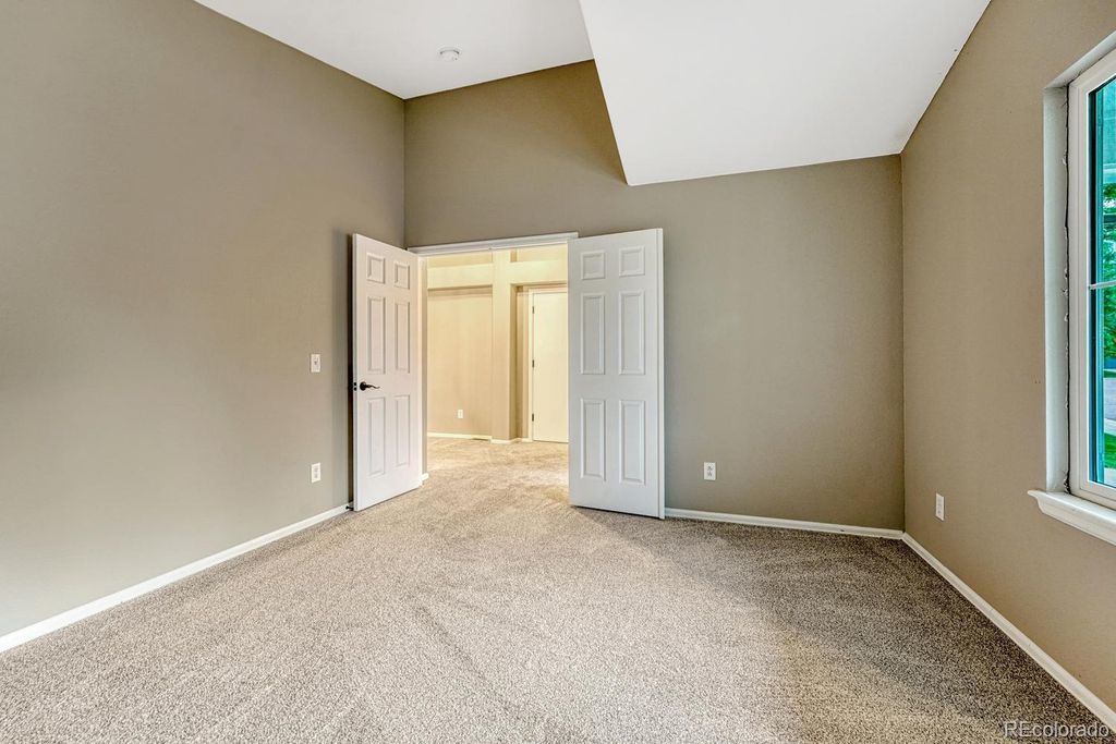 Image 5 of property listing at 7548 Lebrun Court, Lone Tree, CO 80124