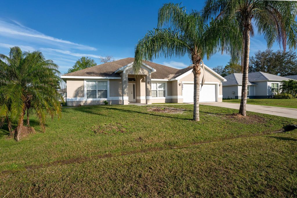 2001 SW Ember Street, Port St Lucie, FL 34953