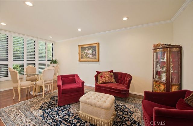 14521 Benefit 207, Sherman Oaks, CA 91403