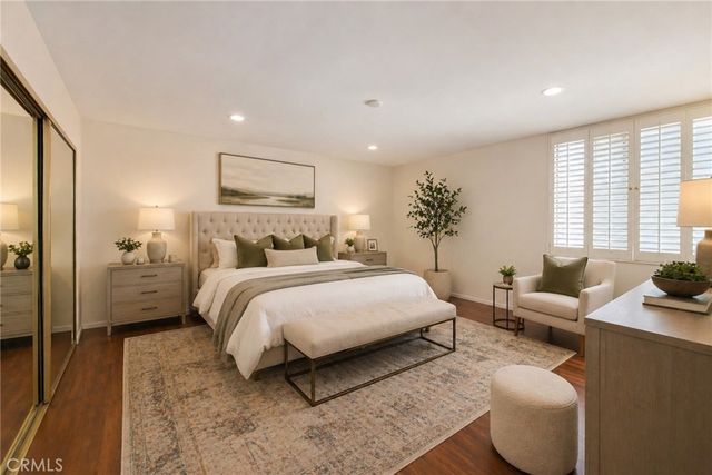 14521 Benefit 207, Sherman Oaks, CA 91403