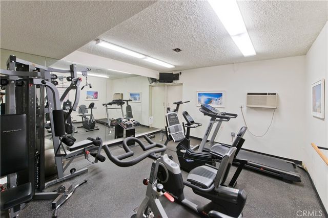 14521 Benefit 207, Sherman Oaks, CA 91403