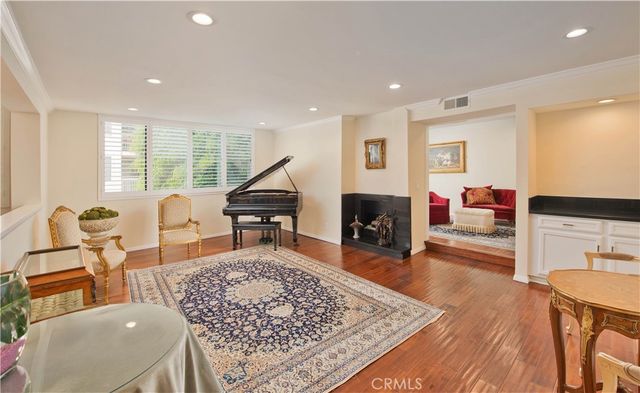 14521 Benefit 207, Sherman Oaks, CA 91403