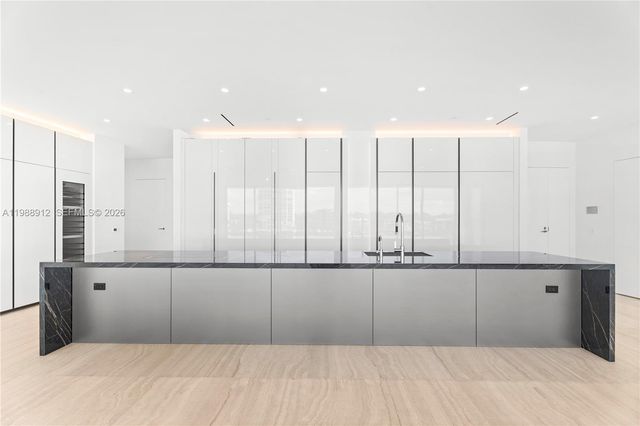 5 Grove Isle Dr S303, Coconut Grove, FL 33133