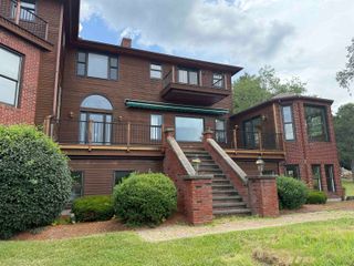 533 Bay Road, Shelburne, VT 05482